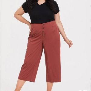 Torrid Brick Red Twill Button Fly Culotte Pant size 16